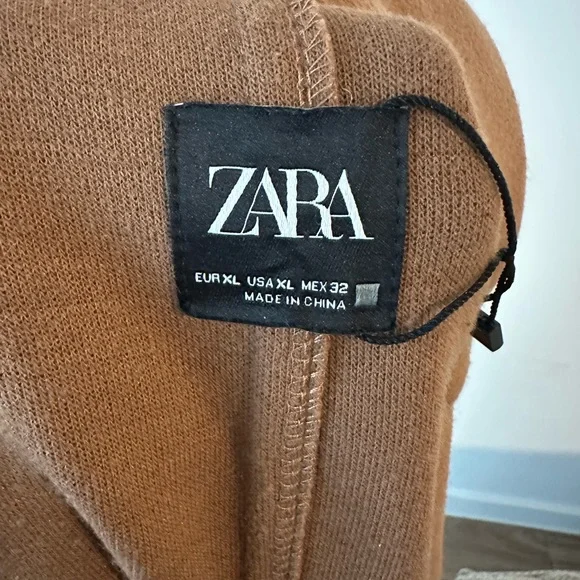 Zara Coat - Picture 3 of 3